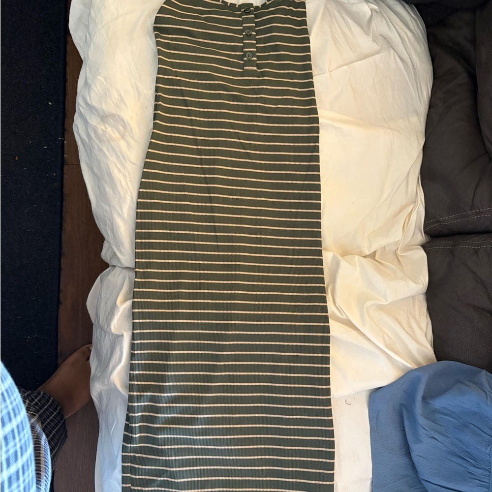 NB strappy Midi dress sea turtle green with tan lines